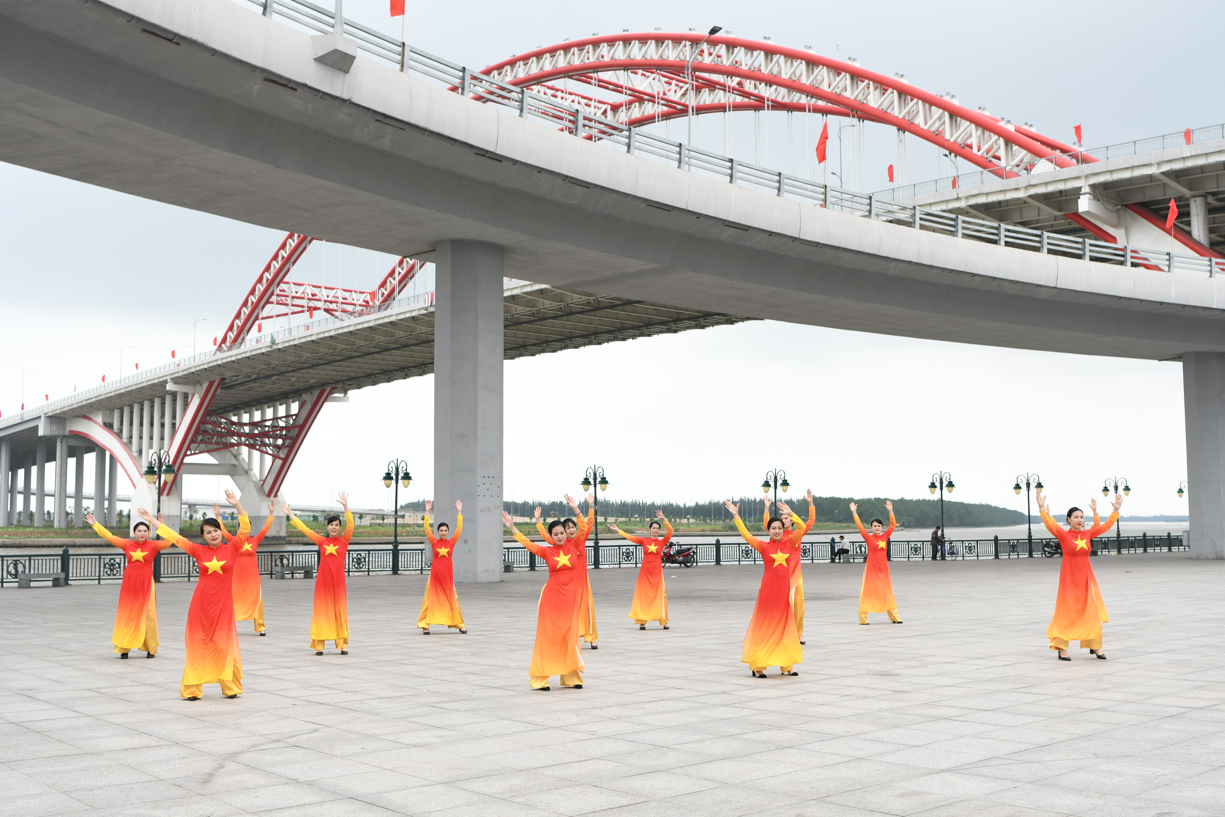 Hội phụ nữ Công an thành phố Hải Phòng vinh dự đạt giải Ba Hội thi dân vũ trực tuyến toàn quốc năm 2022